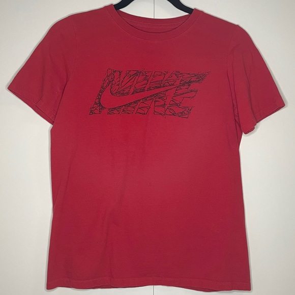Boy’s Nike T-shirts - Picture 2 of 7